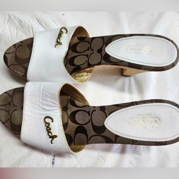 Coach Kathie Signature Wedge  Heels - Picture 2 of 8